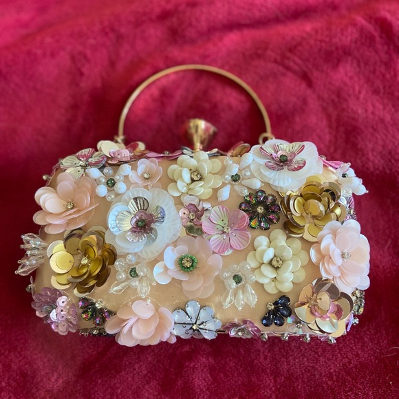 Floral Embellished Clutch - Picture 5 of 6
